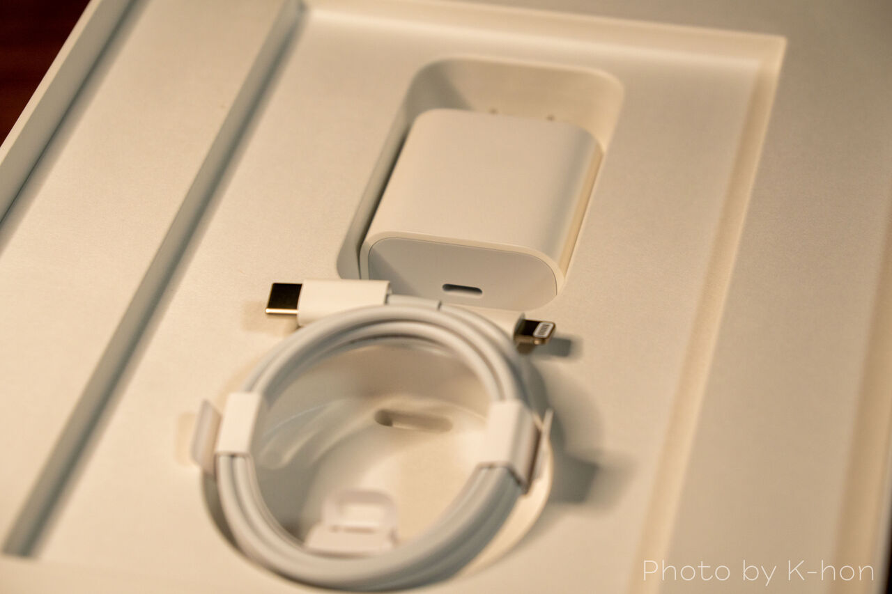 第9世代iPadを購入してよかったのは「20W USB-C電源アダプタ」が手に