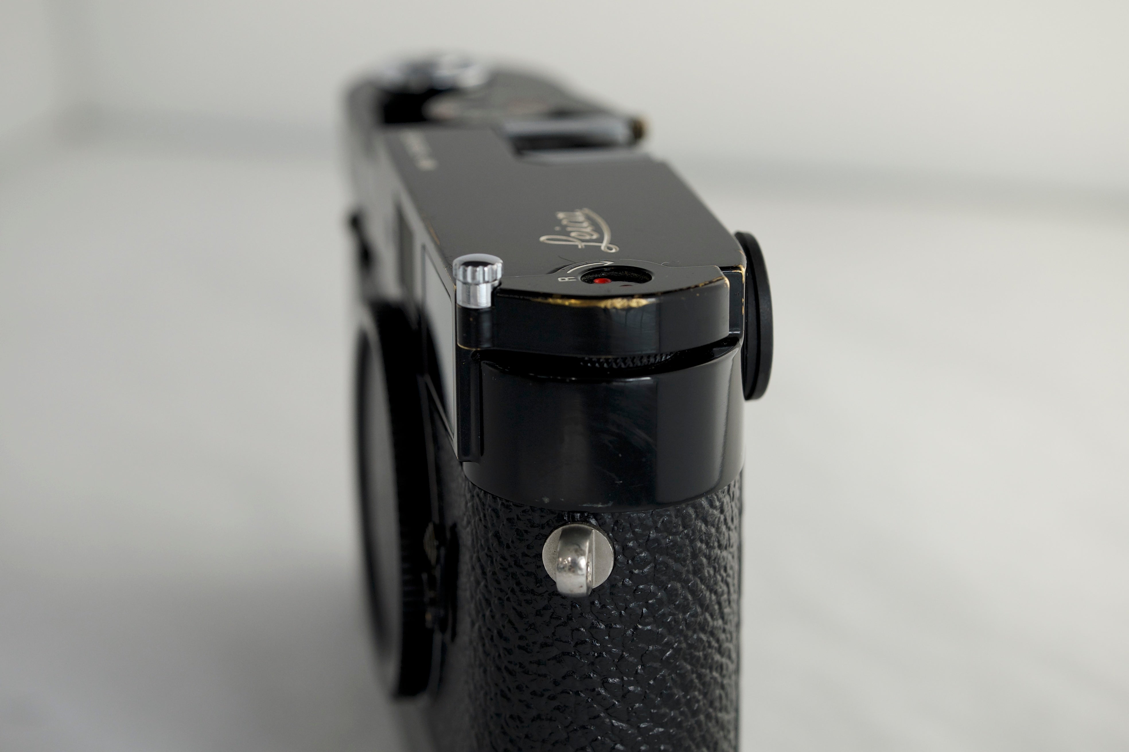 Pre-Owned Signed Original Leica MP 0.72 Black w/Vit – Ken Hansen