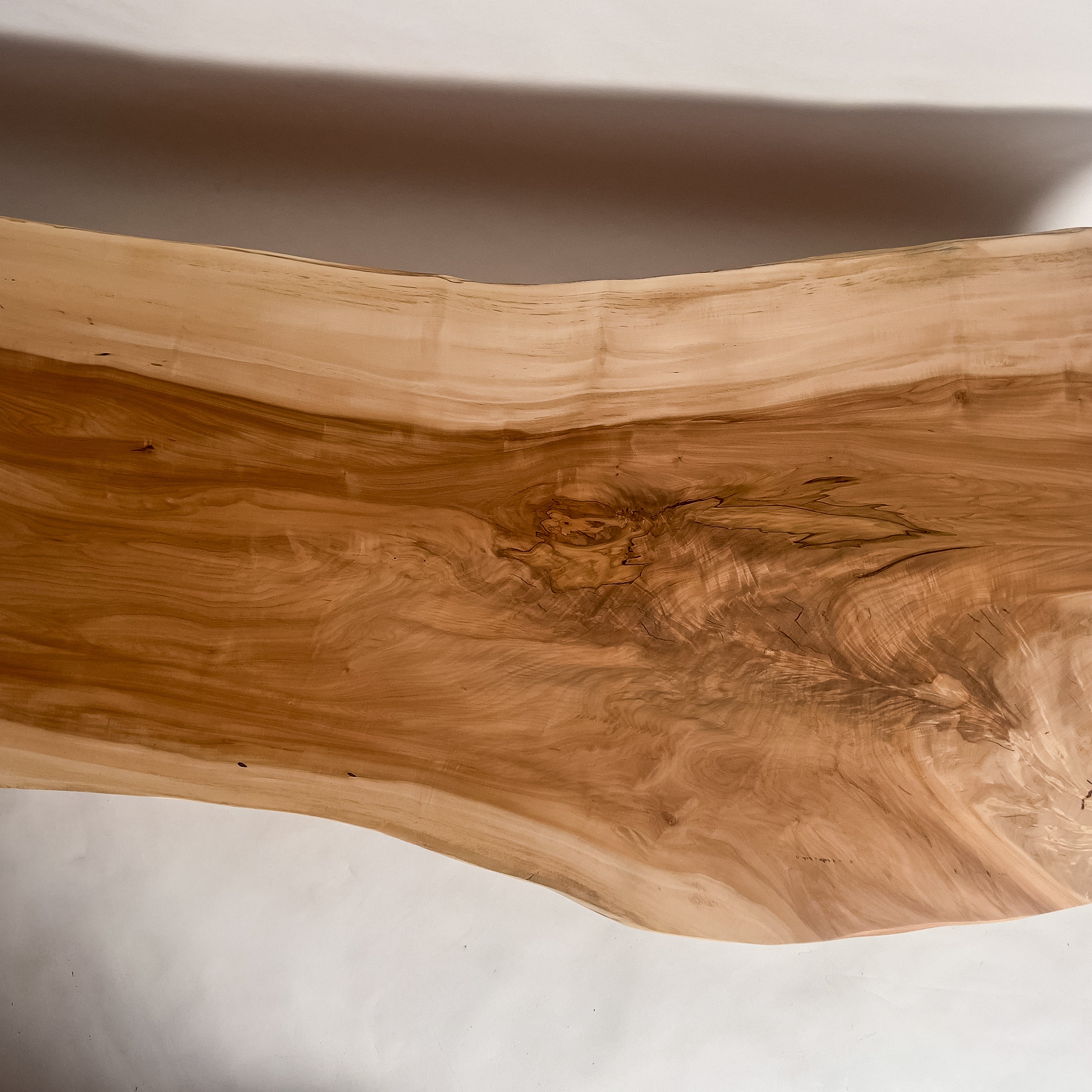 栃（とち）一枚板テーブル｜【公式】KIDO MEIMOKU（鬼童銘木