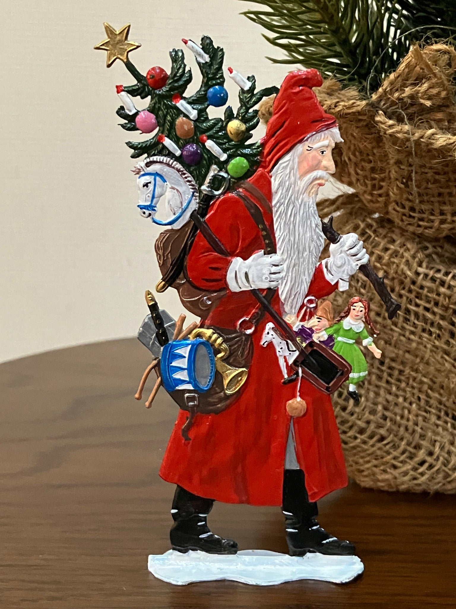 ツリーを背負ったサンタ クリスマスオーナメント – KoKoRo