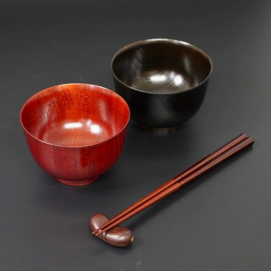 山中塗 3.6 欅 羽反汁椀（黒摺／赤摺） – 漆器 高翆