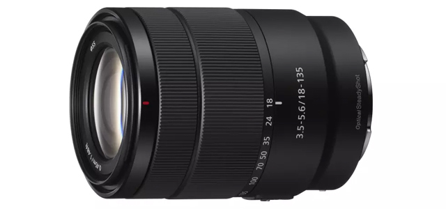 海外でAPS-C対応レンズとして E 18-135mm F3.5-5.6 OSS「SEL18135」を
