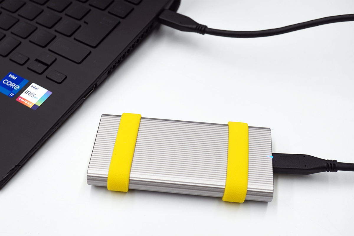 ソニーの堅牢性と高速性を兼ね備えたポータブルSSD「SL-Mシリーズ