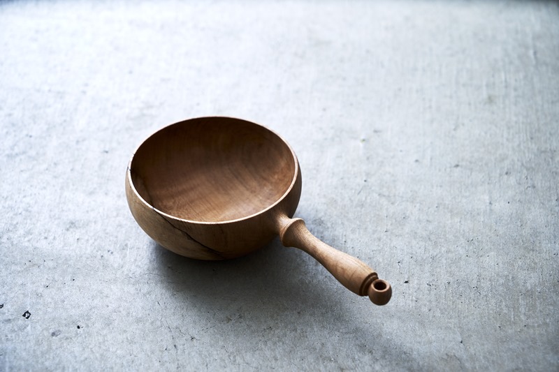 大自然の中でしっくりと溶け込む雄大さと優美さが持ち味の「foot of