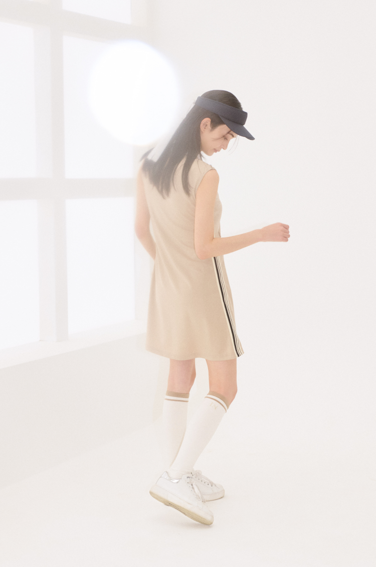 Side Striped Sleeveless Golf Dress BEIGE / ゴルフワンピース – LE.NAN