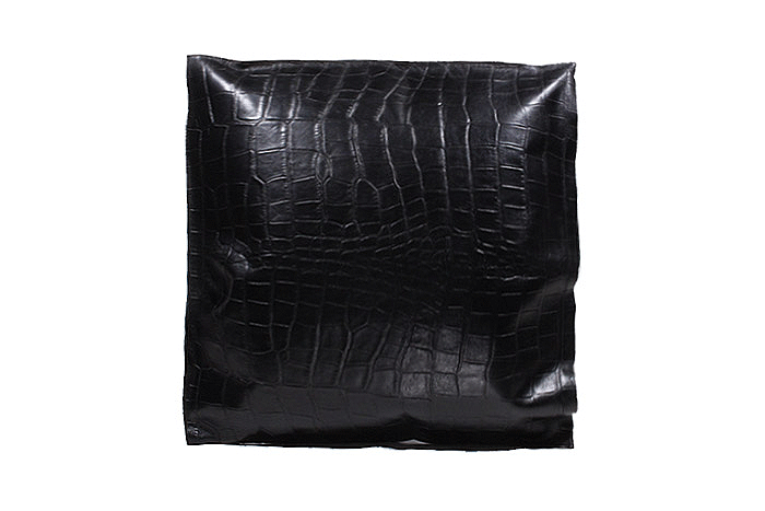 本革 クッション/外縫い ラックスクロコスムース【名入れ☆ロゴ入れ