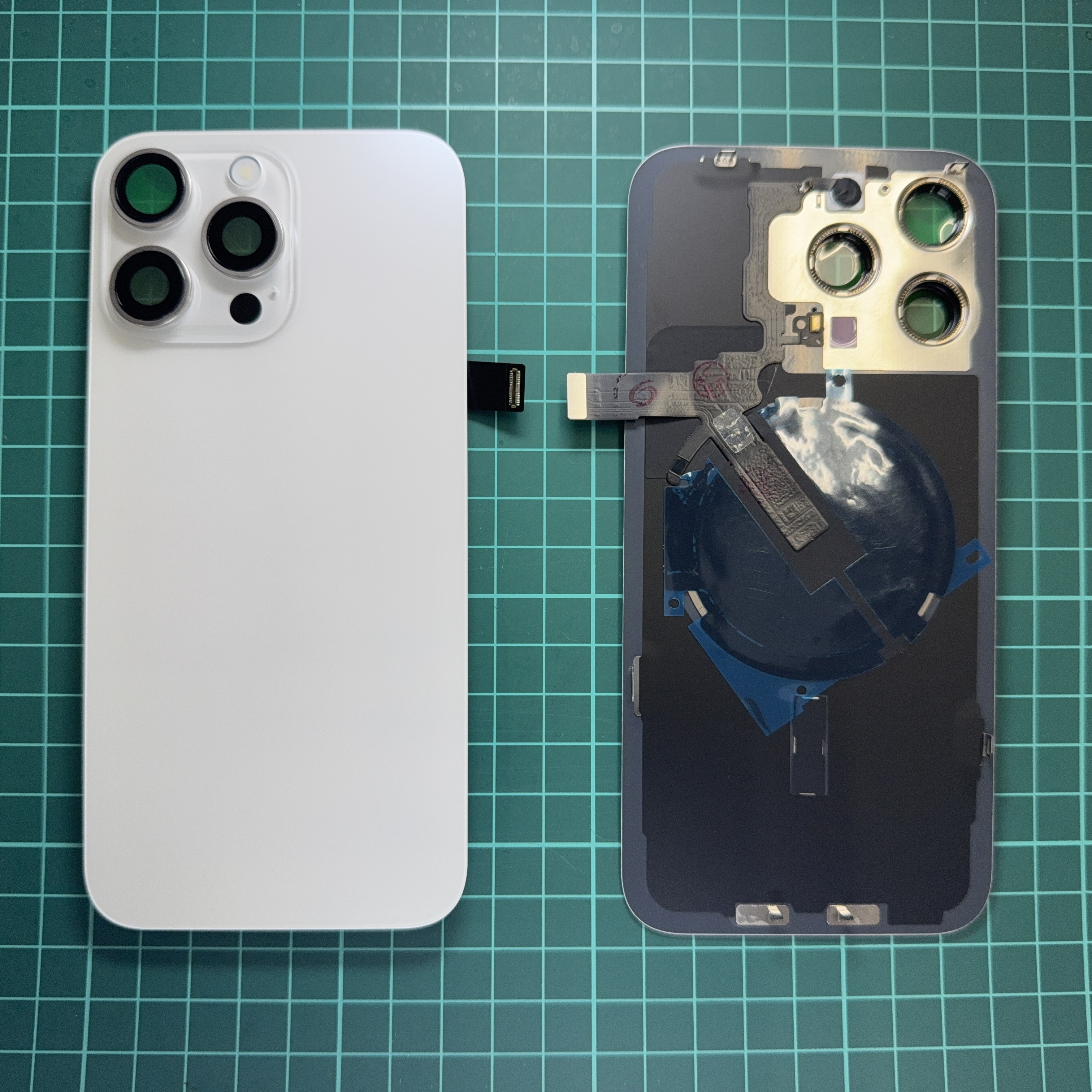 バックパネル | iPhone・iPadのバッテリー・カスタムパーツ販売なら