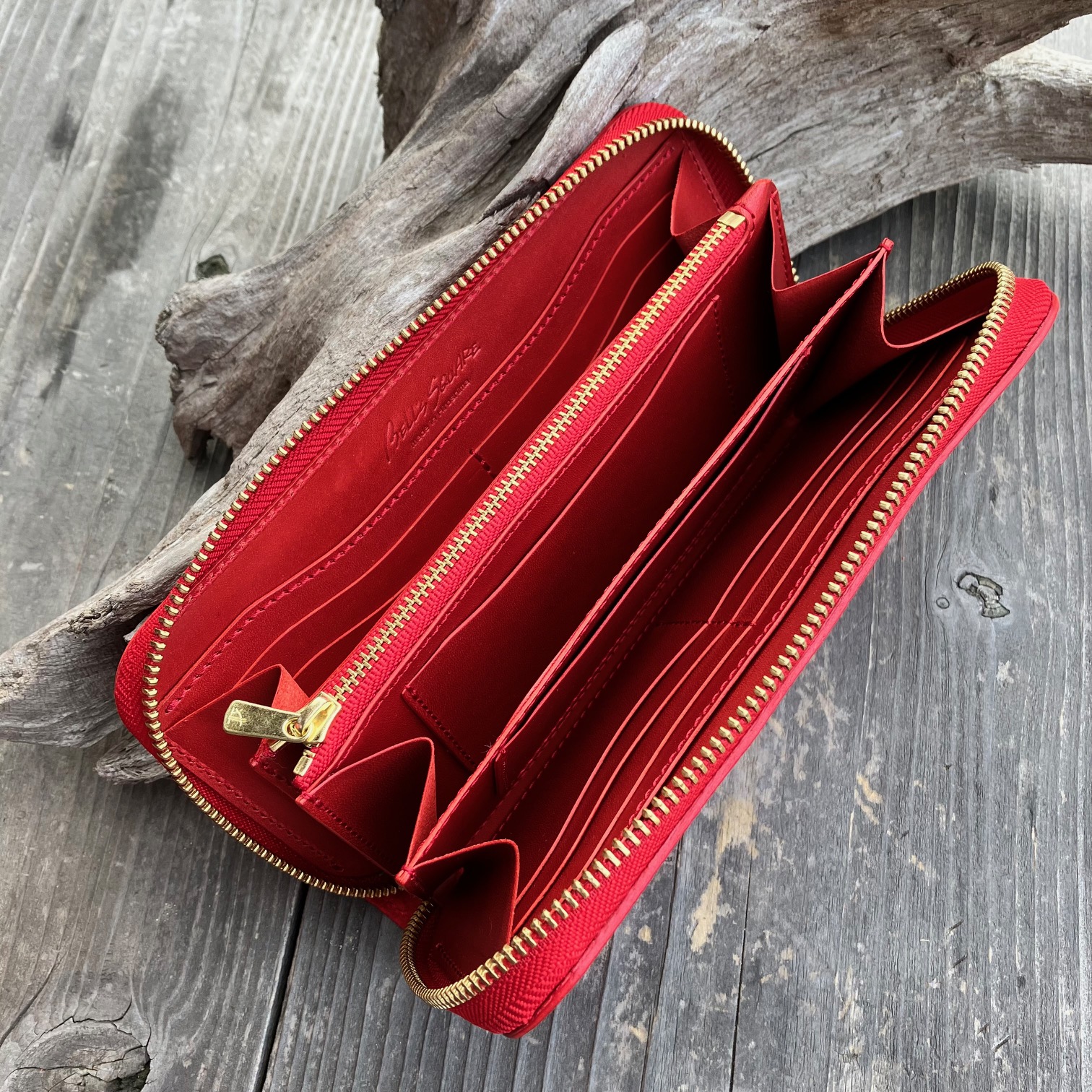 広島ジビエレザー×カープ】ラウンドファスナー長財布 ｜広島東洋カープ