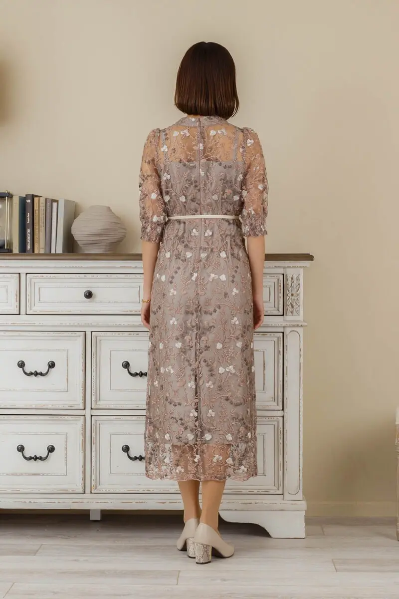 スモークピンクのアンティーク刺繍ドレス | Dorry doll | M | 結婚式