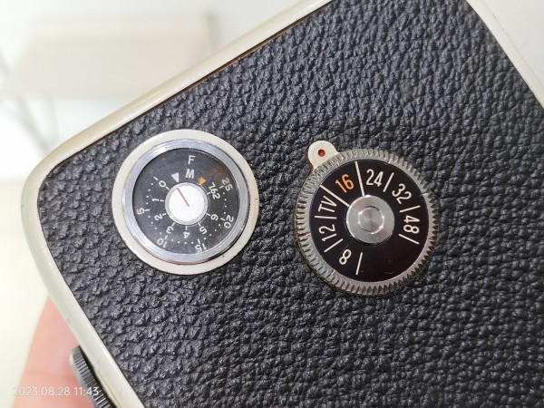 1960/昭和35年/瓜生精機/Cinemax 8E AUTO ZOOM/TTL測光/光学3倍ズーム