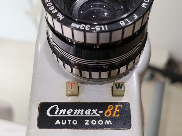 1960/昭和35年/瓜生精機/Cinemax 8E AUTO ZOOM/TTL測光/光学3倍ズーム