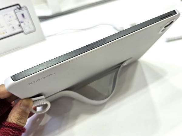 小型8.8インチの高性能Androidタブレット「Xiaomi Pad Mini」を写真や