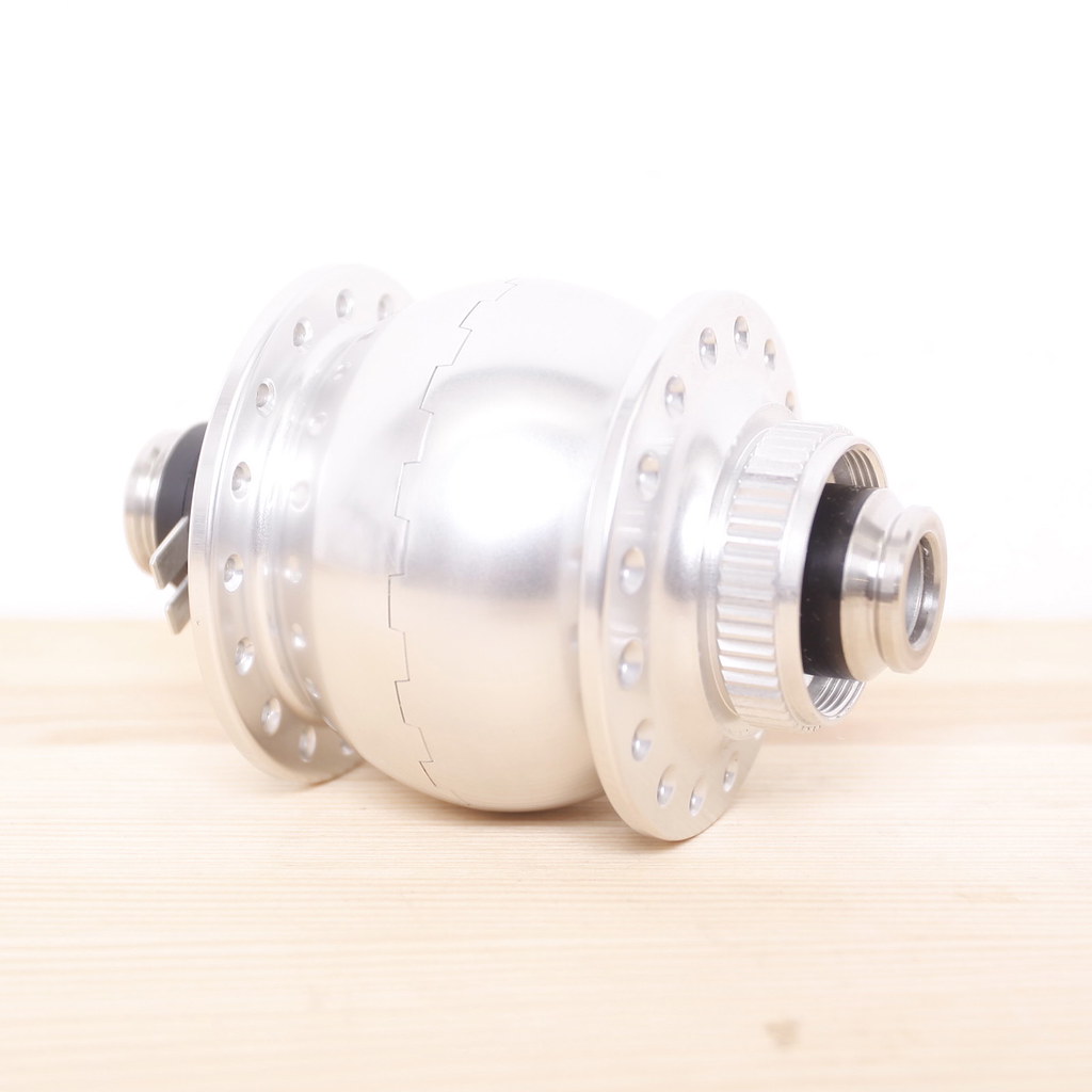 SON delux / Centerlock 12mm thru / 32H / ソン デラックス / スルー