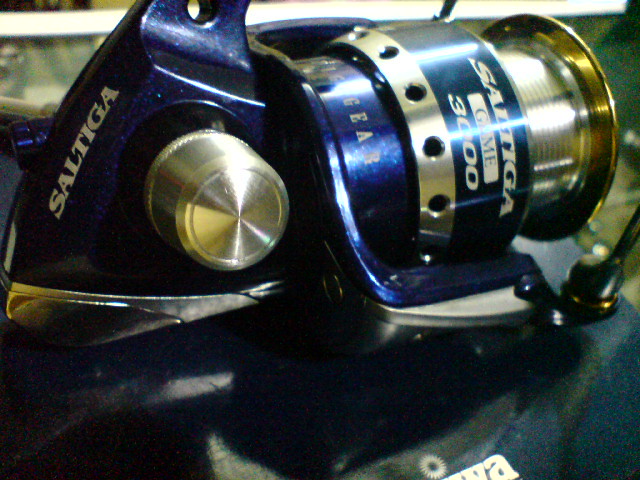 Daiwa Saltiga Game 3000 | - Gear Ratio : 4.9 - Ball Bearing … | Flickr