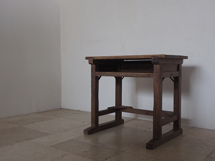 古家具 小学校の学習机 学校机 | MANSIKKA antiquesMANSIKKA antiques