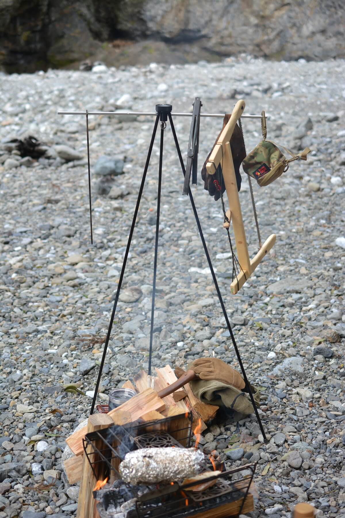 ムラコ)MURACO AFRICAN EAGLE TRIPOD muraco-014 レビュー。焚き火の