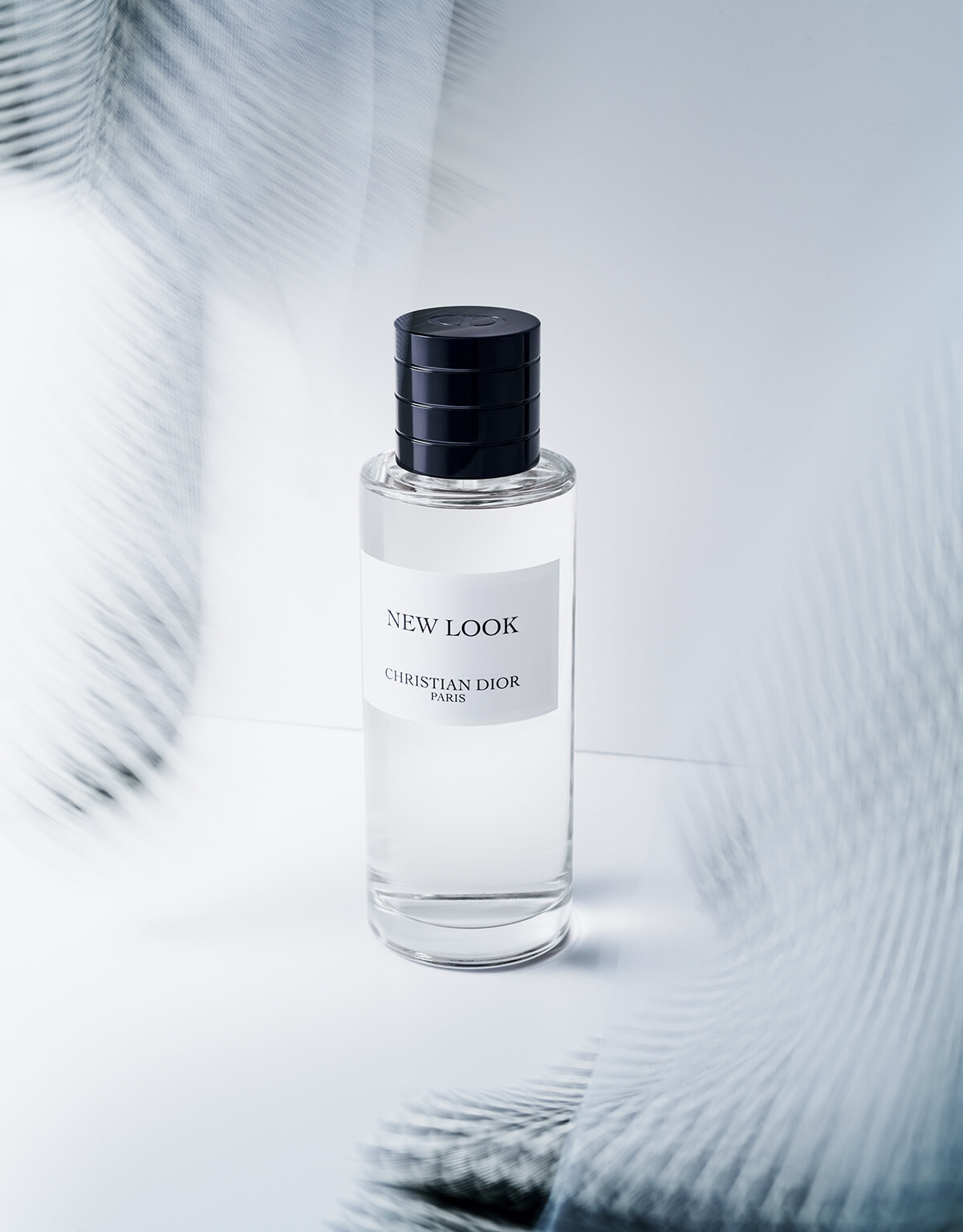 新作フレグランス「ニュールック」は、クリスチャン・ディオールの創造