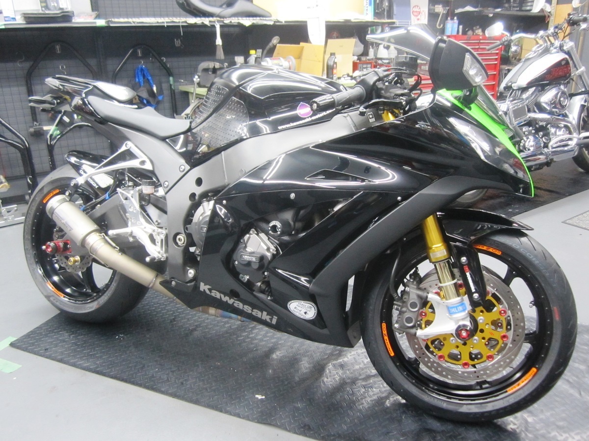 KAWASAKI【ZX-10R タイヤ交換】ピレリ ロッソコルサ2 - NAPS-ON マガジン