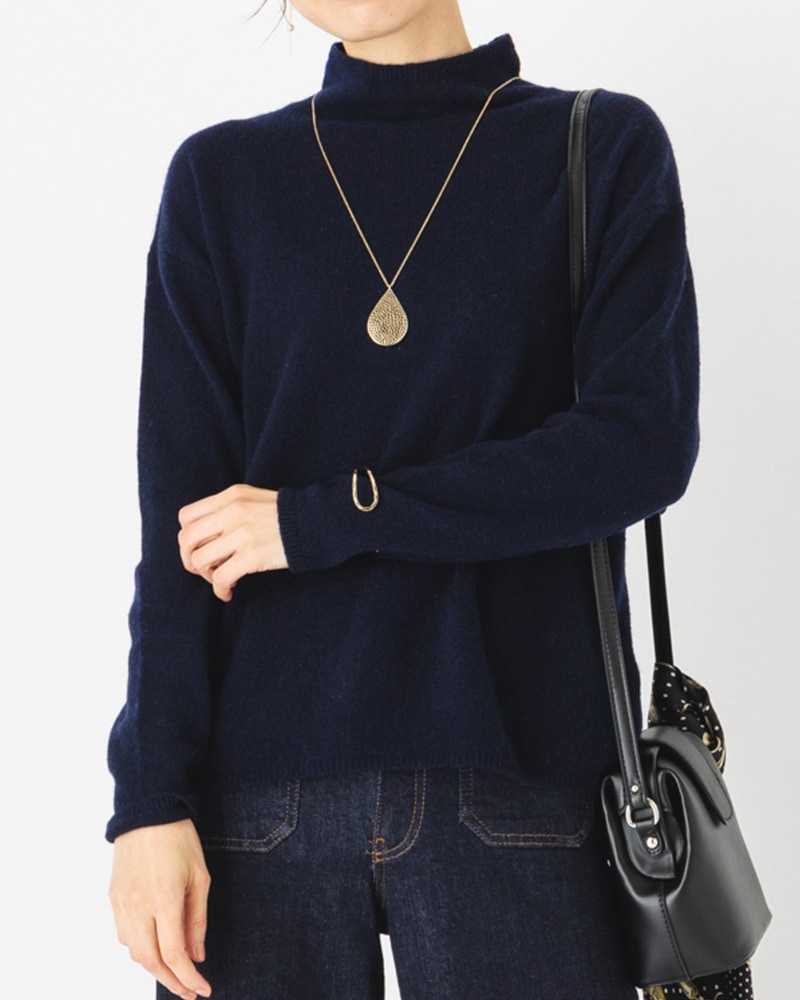 カシミヤ100％エアリーニットハイネックプルオーバー | TOPS | 元町