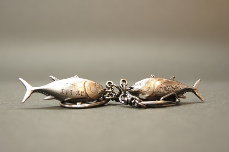 まぐろ一本釣り 鉄製キーホルダー | 大間観光土産センター販売グッズ