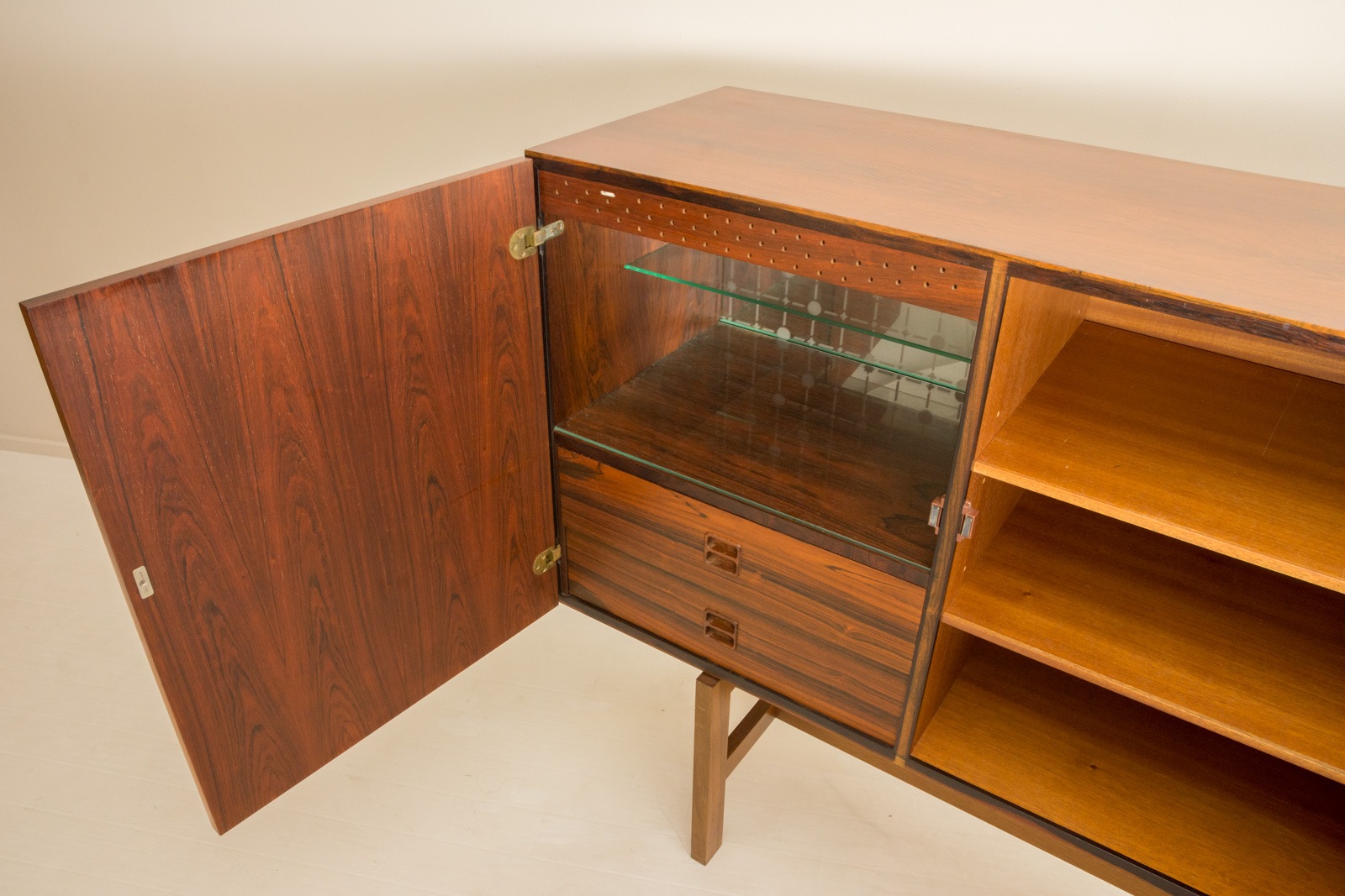 Sideboard Arne Vodder ローズウッド 北欧家具 通販 CLOVERSKY