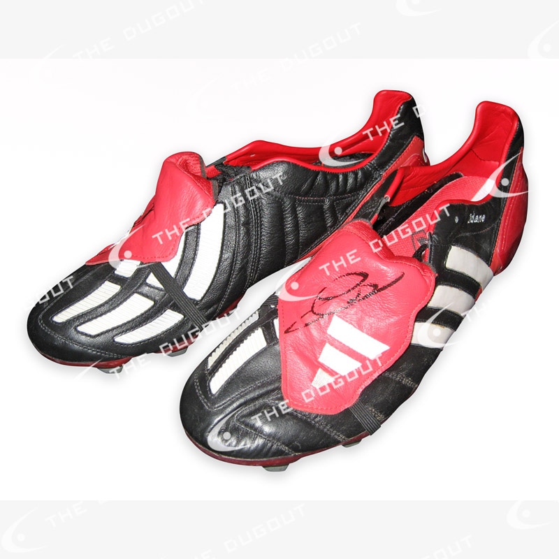 ジダン直筆サイン入り実使用01/02スパイク (アディダス プレデター