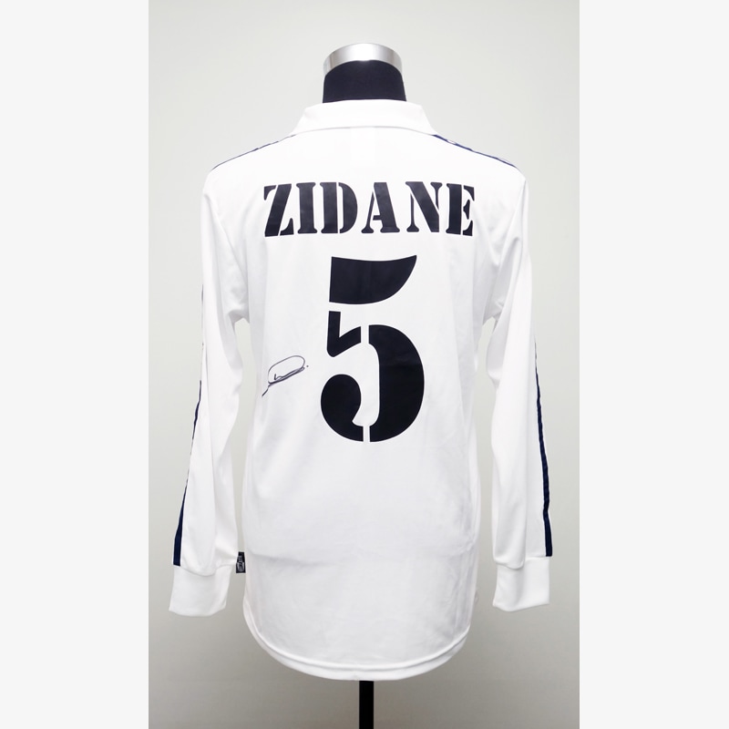 ジダン直筆サイン入りレアルマドリード01/02復刻版ホームユニフォーム