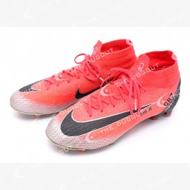 サッカー実使用スパイクを販売 - THE DUGOUT