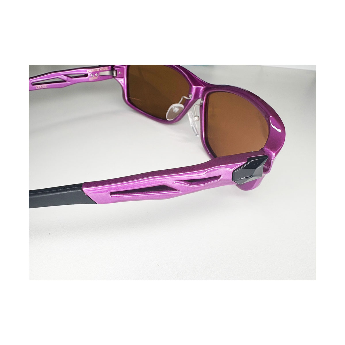 スクイッドマニア（SquidMania）Zeque(ゼクー) 偏光サングラス STELTH