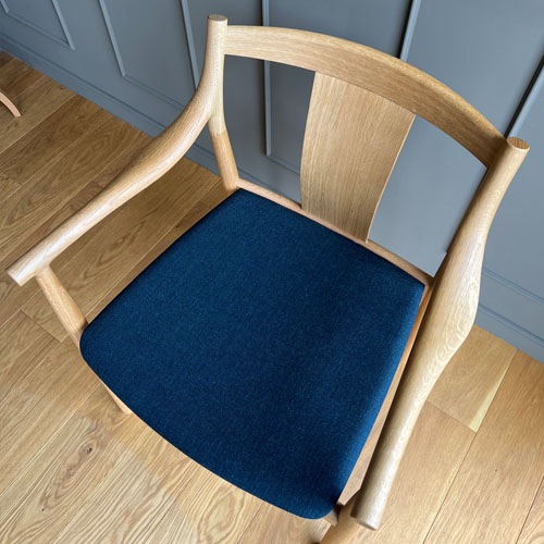 コーラス CHORUSアームチェア／日進木工 | チェア | イズミ