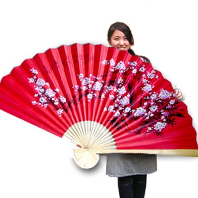 B級品 巨大中華掛け扇子（真赤梅） （送料無料)（沖縄1,000円