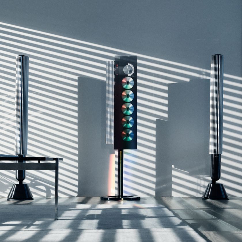 バング＆オルフセンがCDプレーヤーの名作を復刻、その象徴的なデザイン