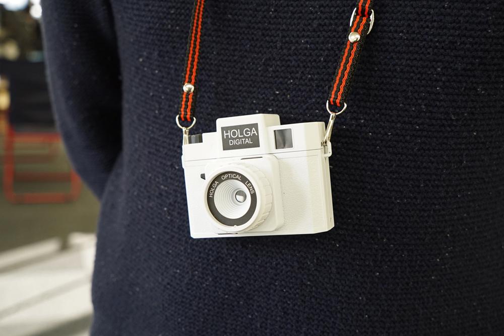 アリかナシか？ トイカメラの王様「ホルガ」のデジタル版 | ROOMIE