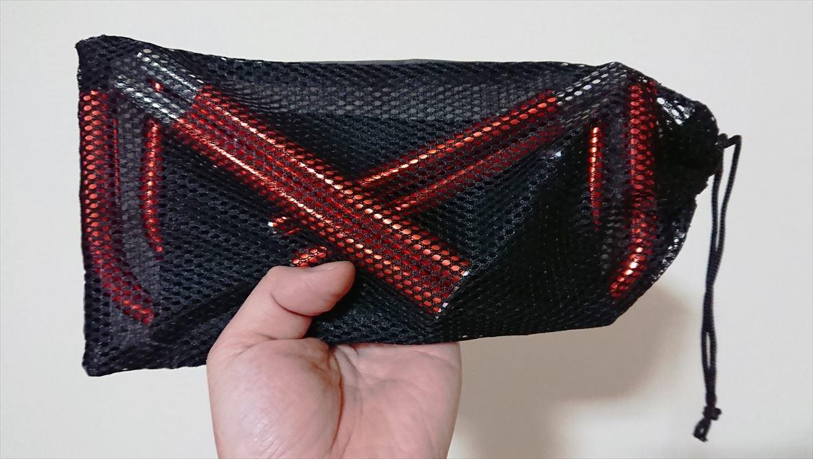 DODのわずか199gのウルトラマイクロチェアは、子連れのお出かけの強力