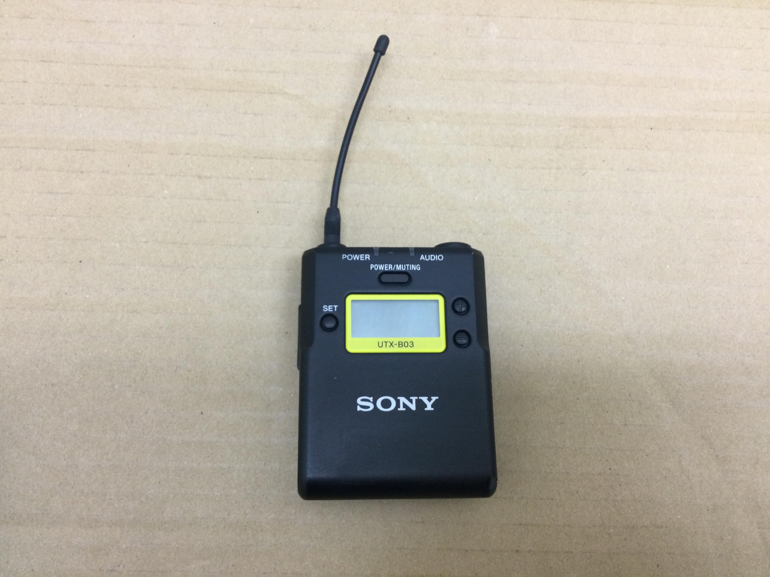 Amazon.co.jp: ボディーパックトランスミッター UTX-B03 : 楽器・音響機器