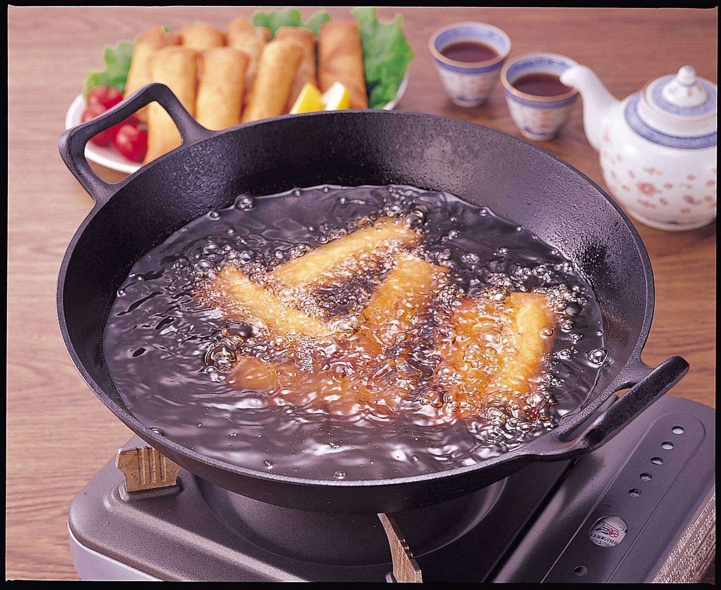 Amazon｜岩鋳 Iwachu 中華鍋 深型(大) 黒 内径36cm 直火用 南部鉄器