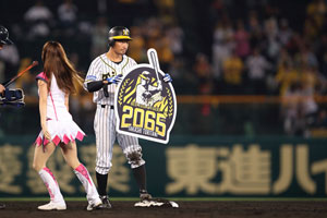 ニュース - チーム - 鳥谷選手球団歴代最多安打記録を更新｜阪神