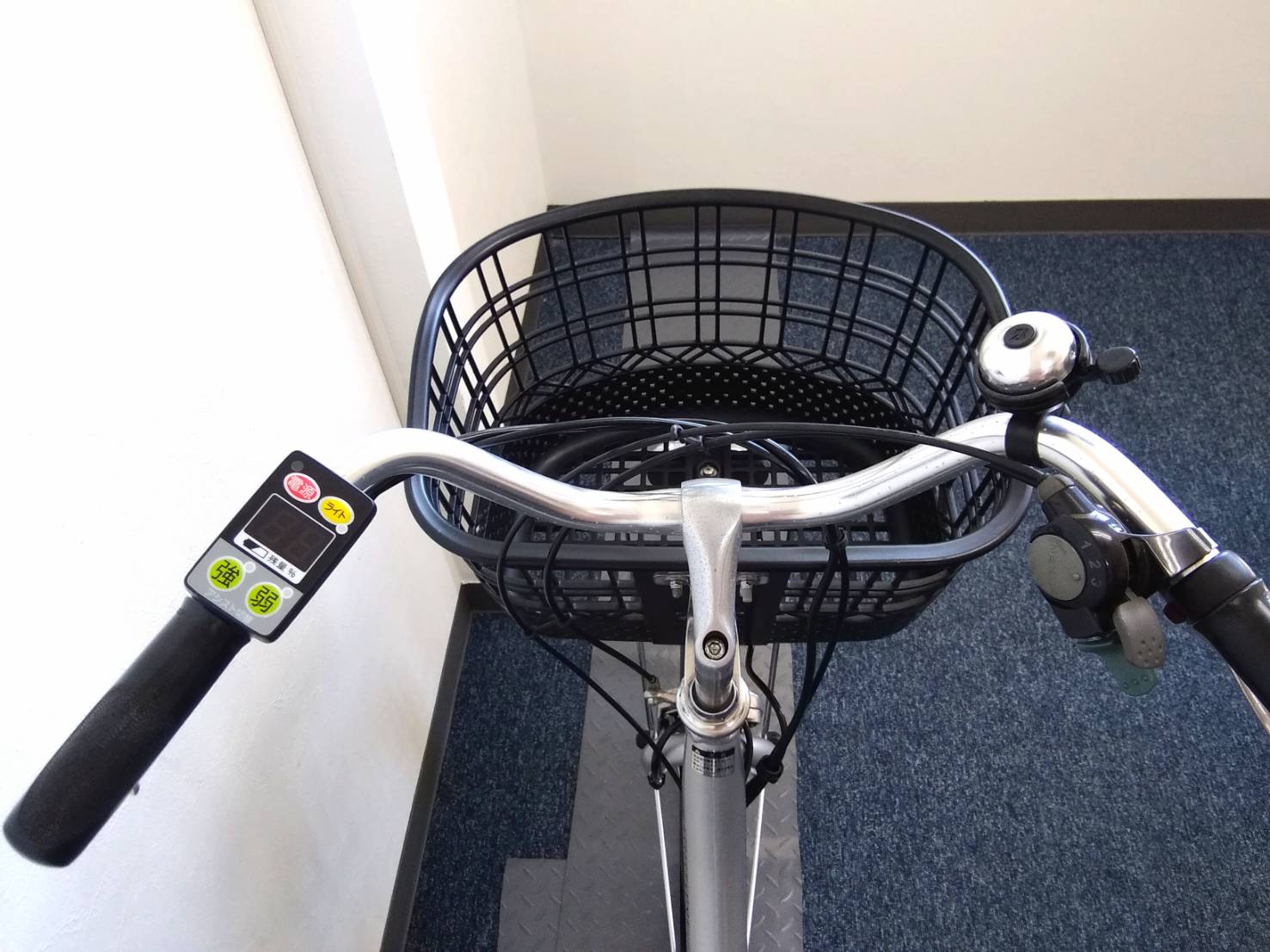 SOLD OUT】電動自転車 ブリヂストン ASSISTA UNI シルバー 20インチ