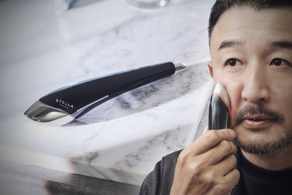 顔たるみの救世主的デバイス」EMSで表情筋を鍛える！ステラボーテ