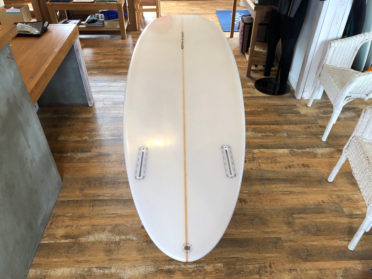 ツインタイプのサーフボード | MOANA COASTAL SERVICE