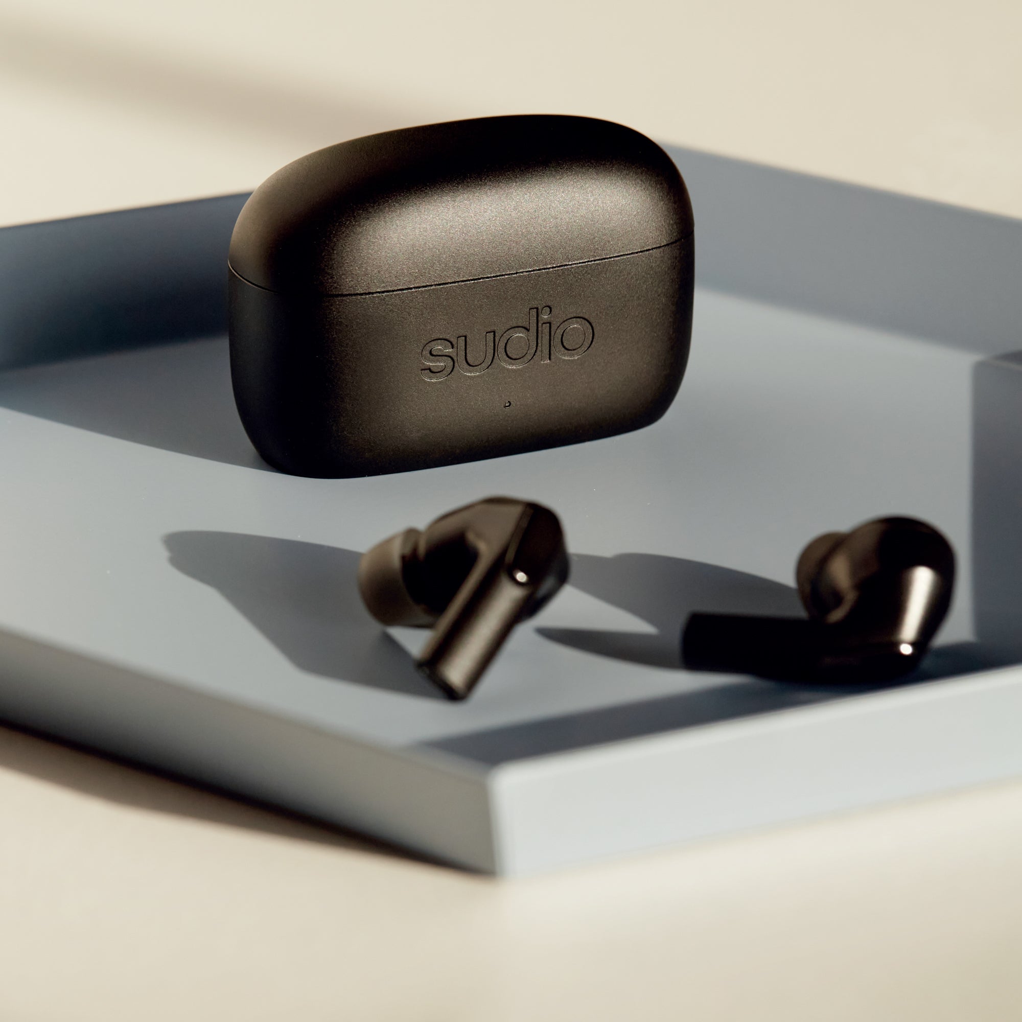 国内総代理店】Sudio | E3 ハイブリッドアクティブノイズキャンセ