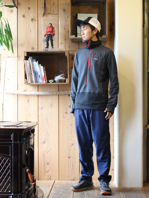 patagonia フリース R1プルオーバー・フーデーとR1フルジップ