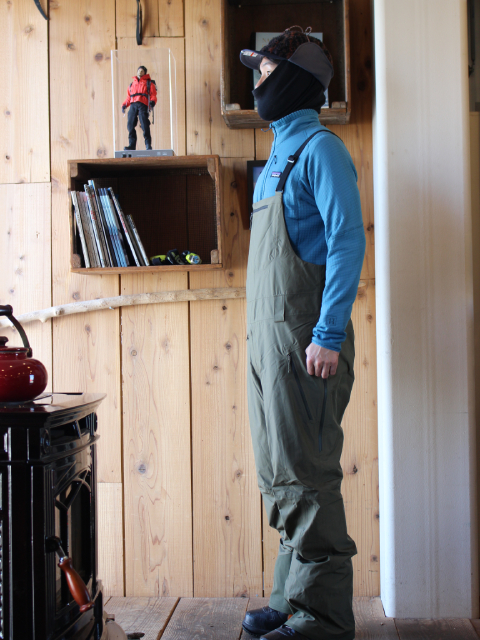 街からゲレンデまで使えるスノーウェアー patagonia Powder Town JKT