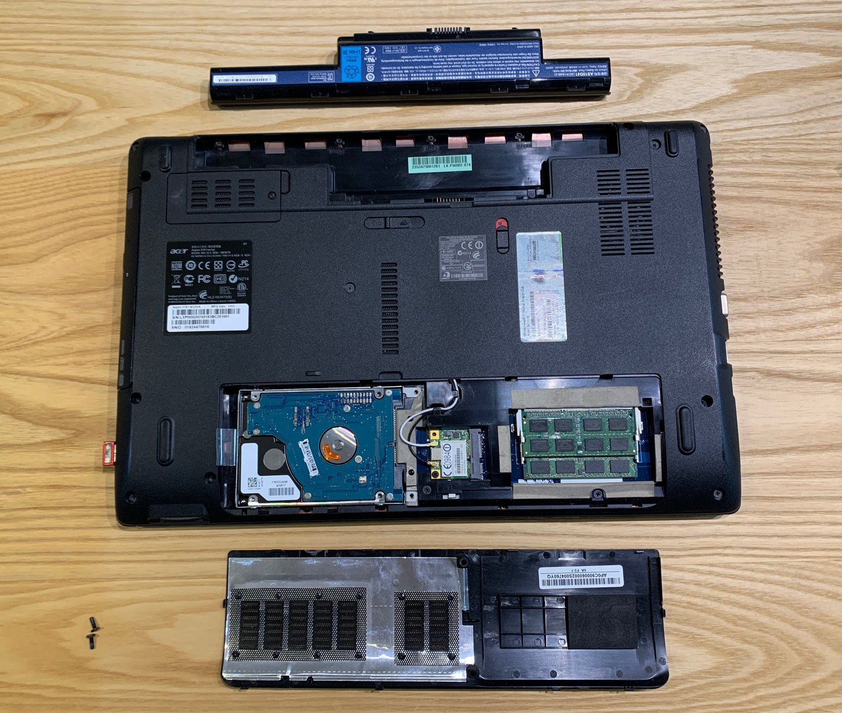 acer aspire5741のメモリ増設 4GB→8GBに | Wood Chips