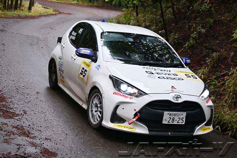 中部・近畿ラリー開幕戦DE-1はクラス転向初戦の高畑智之/大西沙智組が