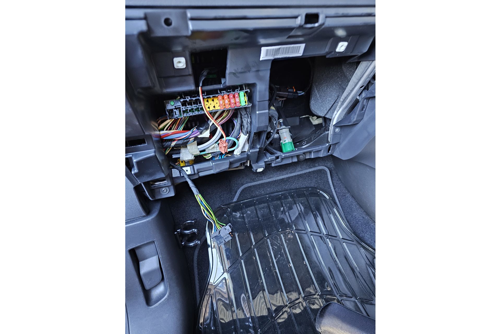 シトロエン C3 ブロアモーター交換