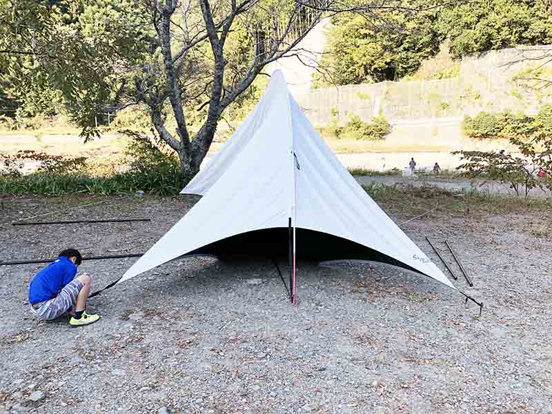 ハビタープ】OutdoorBaseのトンネル型快適タープのレビュー。使い方は