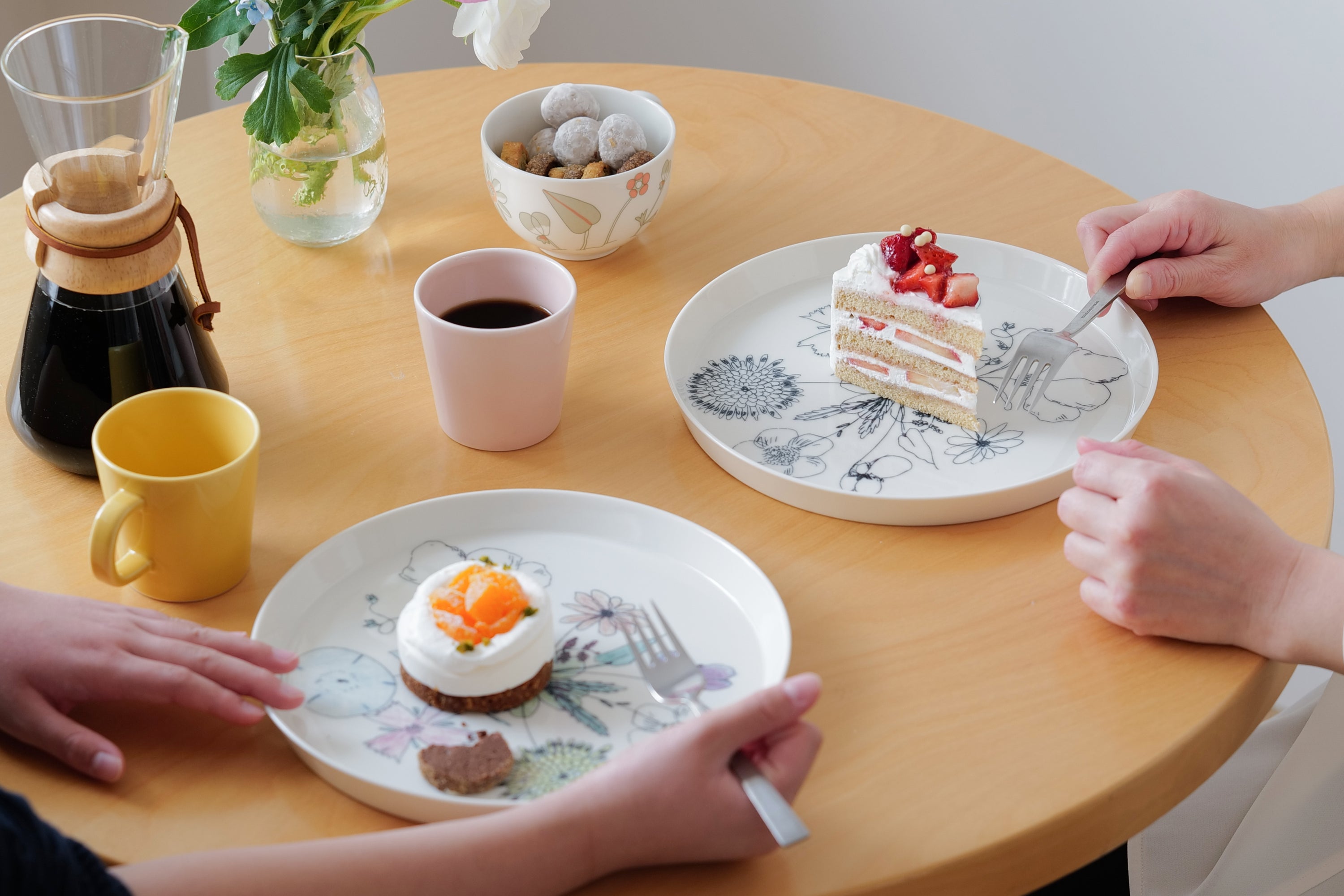 PERUS プレート ブーケ | 石本藤雄デザインの食器、雑貨の通販