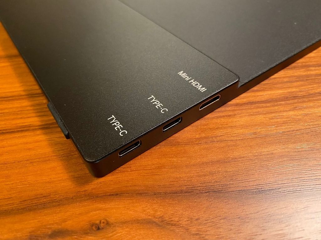 Cocoper ZS-156レビュー】15.6型なのに薄くて軽い、超優秀モバイルモニター