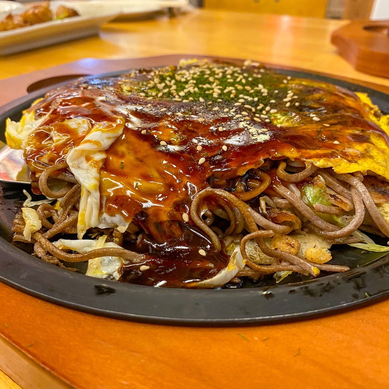 本場広島の味！鉄板焼きの【十五屋】 ご当地・出雲そば入りの